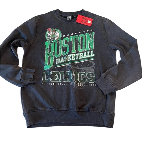 Boston Celtics Crewneck Sweater - Black. Medium. New. Ultra Game - Picture 1 of 6